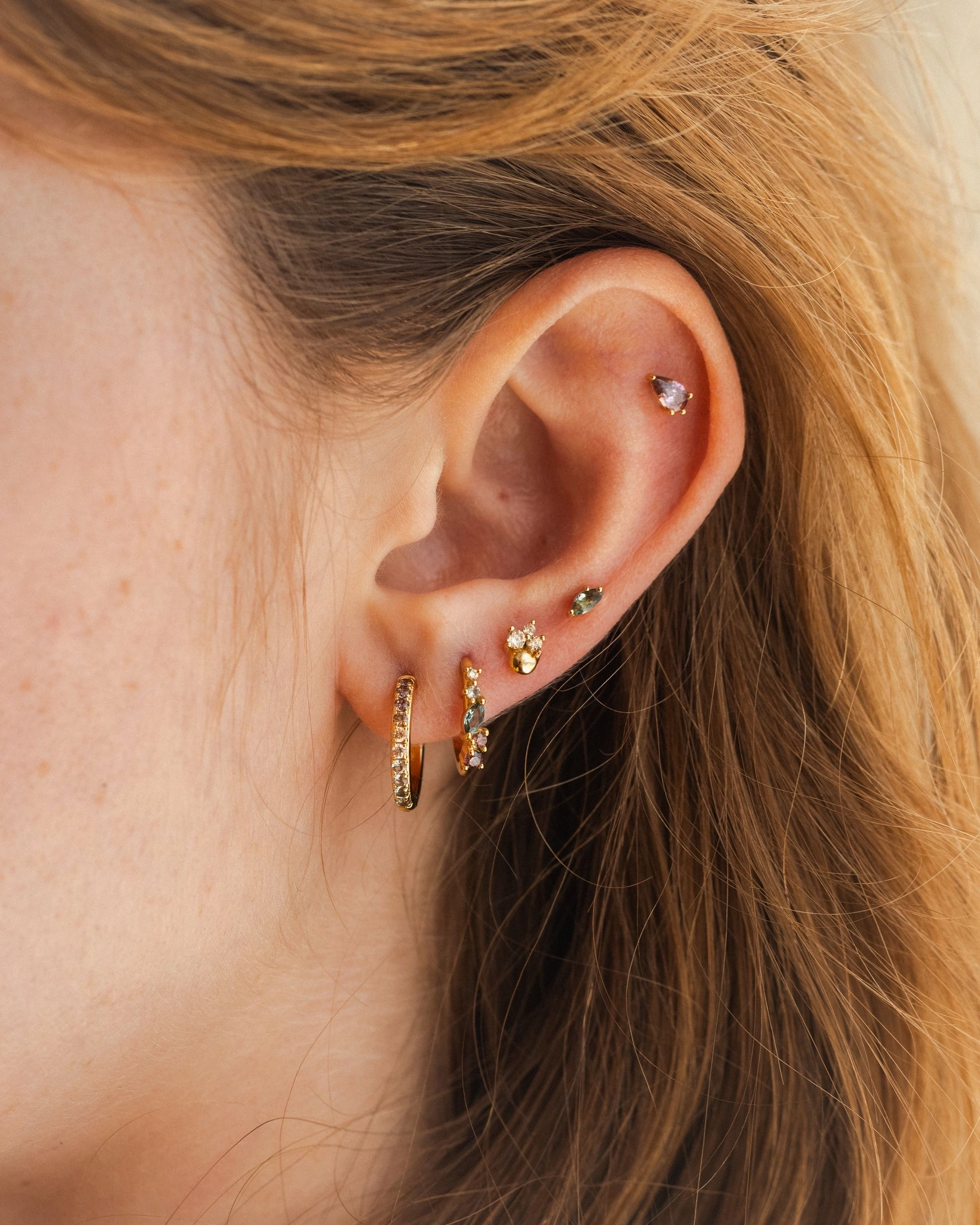 Lightweight Accent Petal Studs