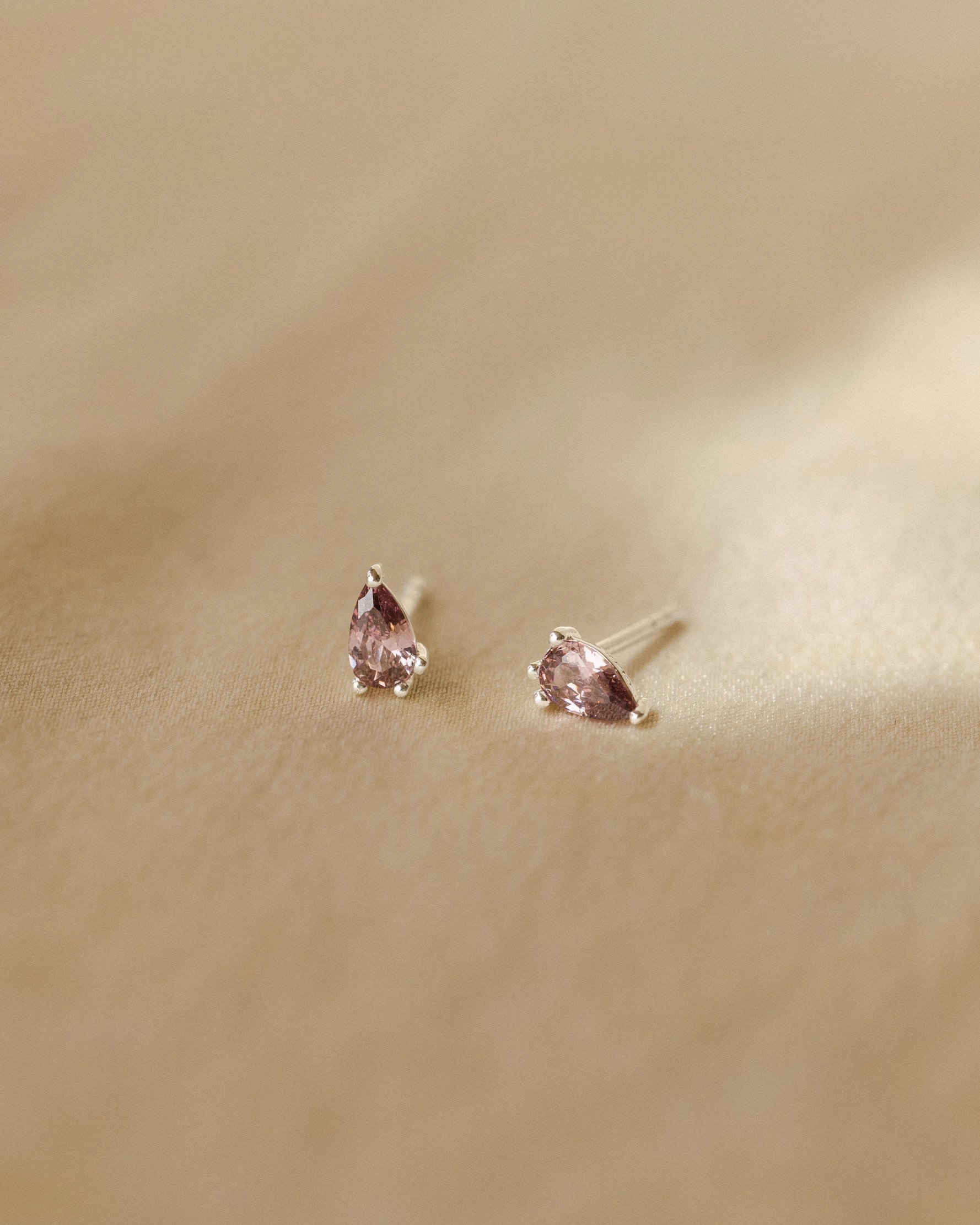 Petal Studs Straight Piece Fashionable Embellishment