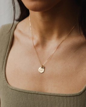 Marvelous Ornament Polished Touch Solid Gold Kindred Birthstone Necklace