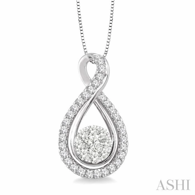 Special Moment Active Wear 1/2 Ctw Lovebright Round Cut Diamond Pendant in 14K White Gold with Chain