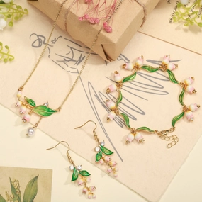 Clear Finish Lily Of The Valley Pearl Gift Set with Gift Wrapping