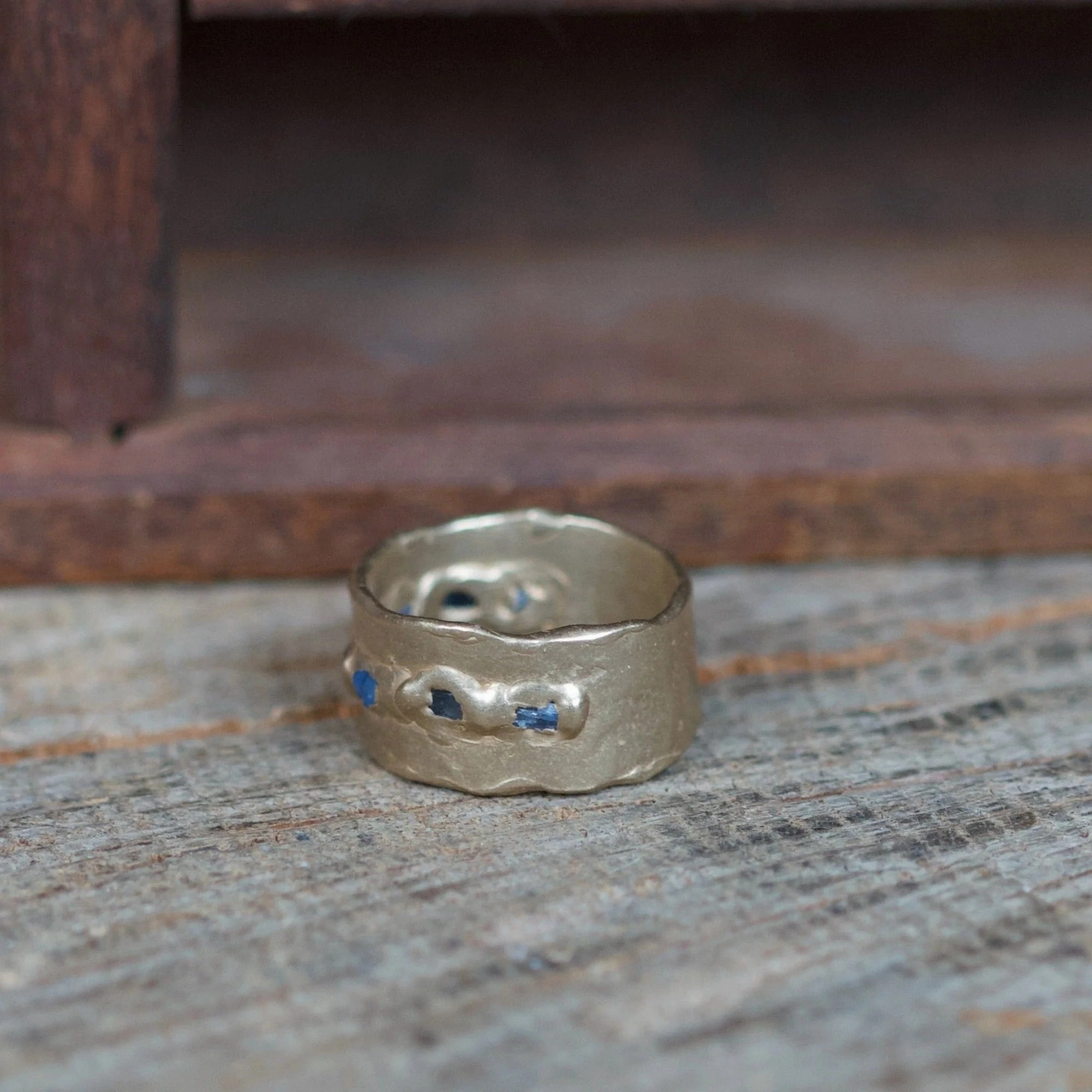 Date night Rapids Ring - Brass   Blue Sapphire