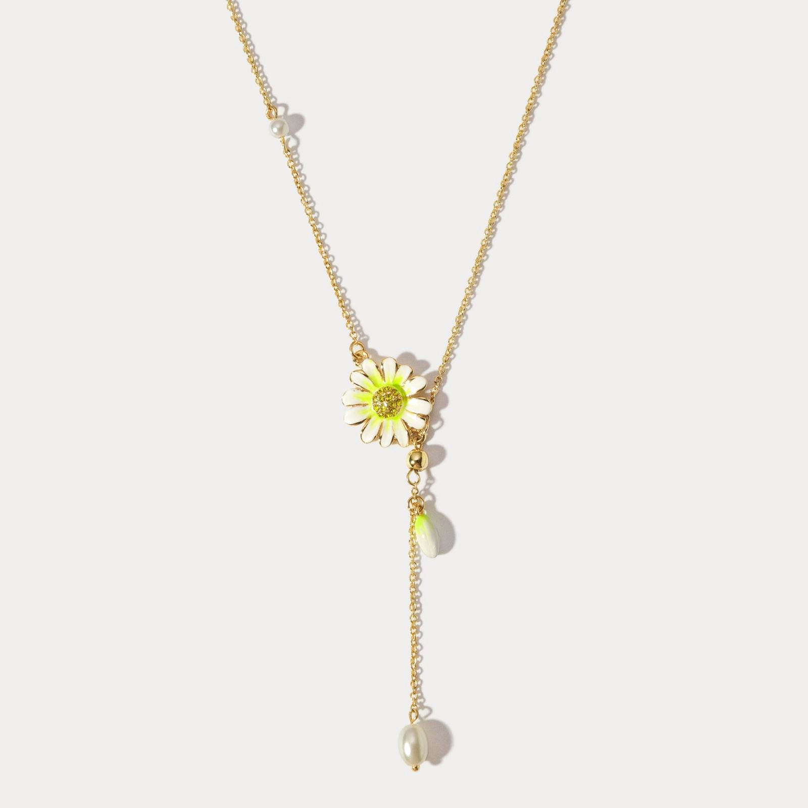 Daisy Flower Necklace Sparkling finish Clean Style