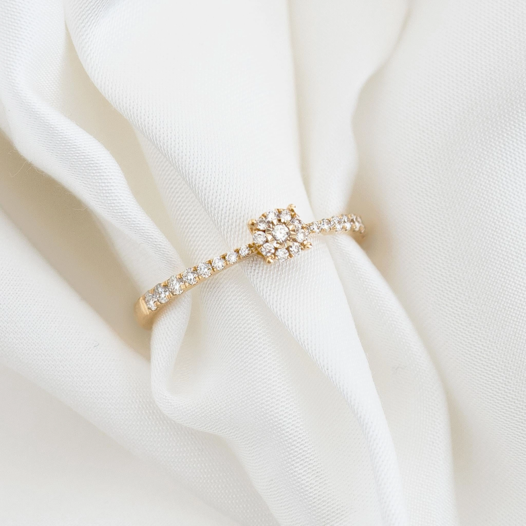 Elegant Ornament Daily Essential Round Cluster Diamond Ring 14k Gold - Brisa