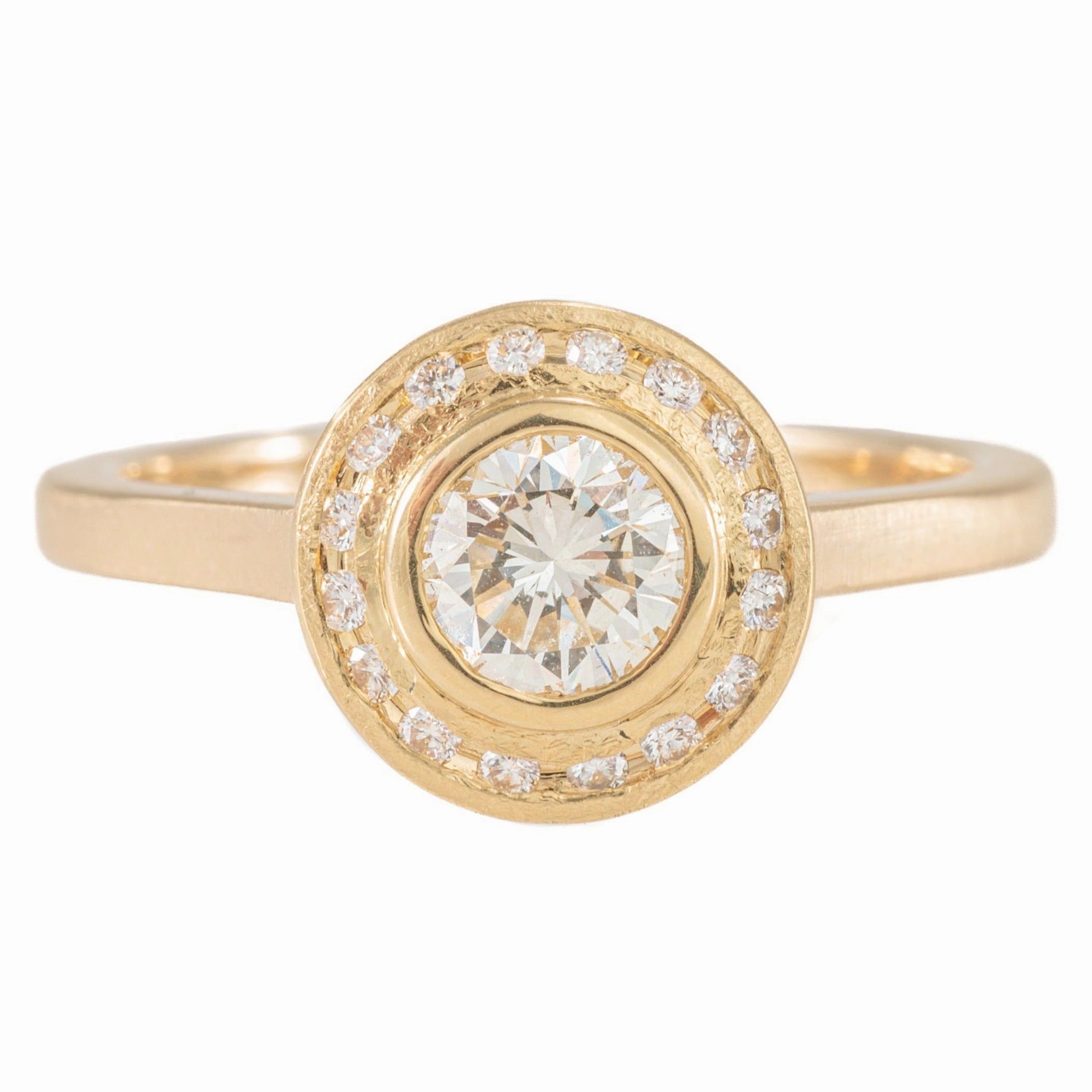 Round Diamond Channel Halo Ring - 18ky Gold   VS Diamonds Handcrafted Work Graceful Flow