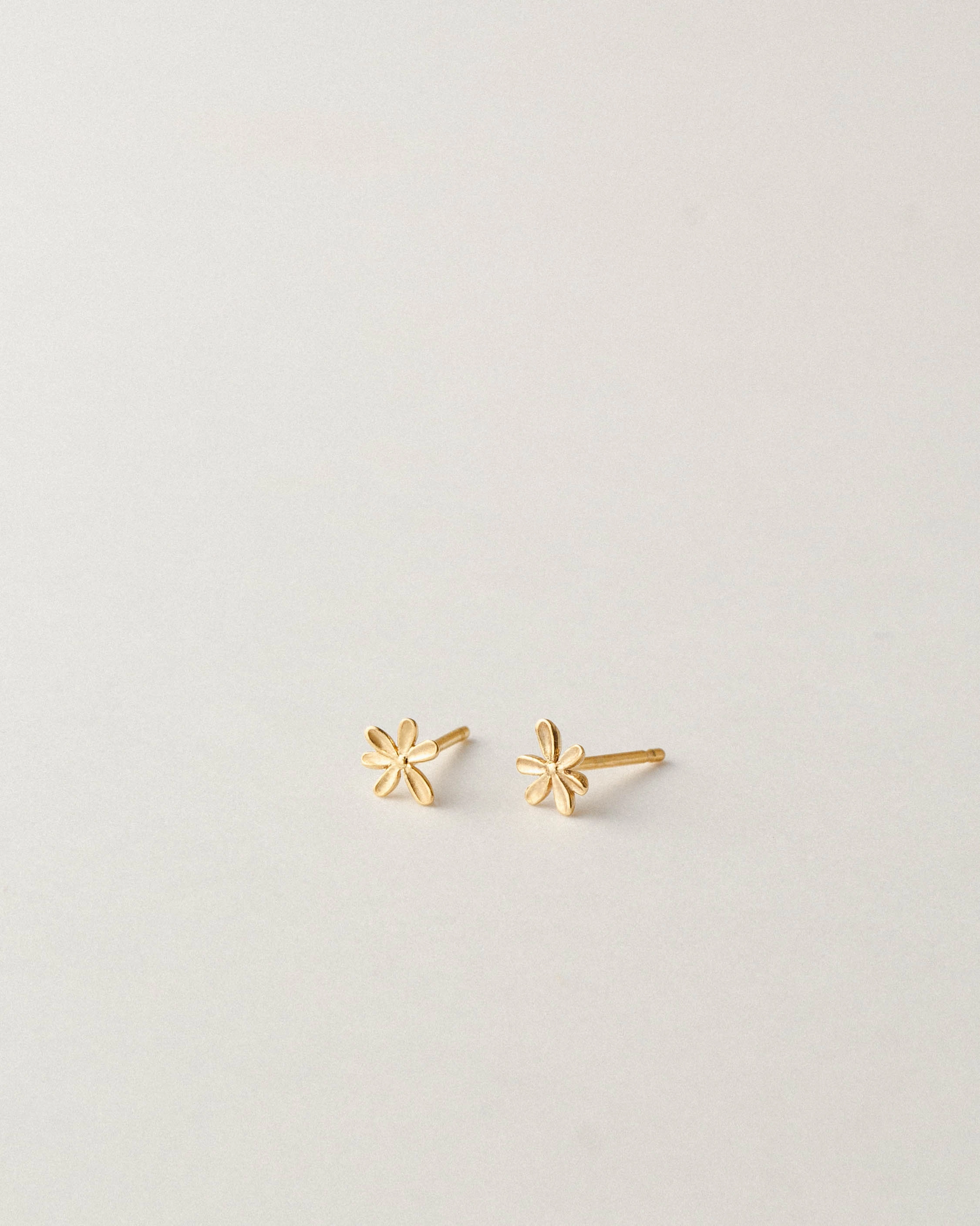 Signature Stacking Stud Set Pretty Item Sparkling finish