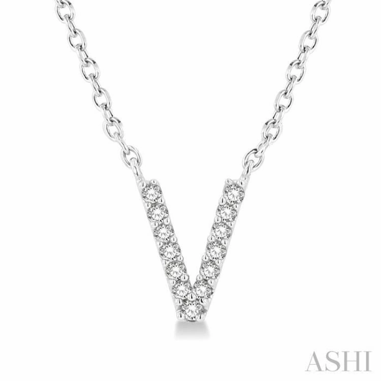 1/20 Ctw Initial 'V' Round Cut Diamond Pendant With Chain in 14K White Gold Simple Accessory Cultural Style
