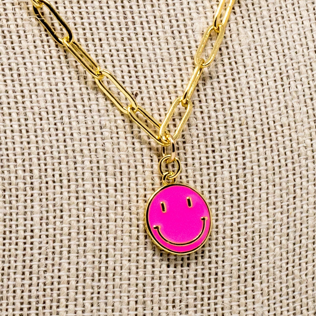 Smooth Glow Luxury Touch Design Smiley Face Necklace