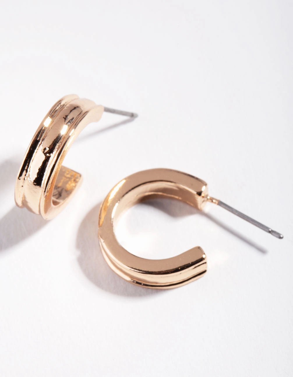 Smooth Finish Subtle Twist Gold Thick Centred Mini Hoop Earrings