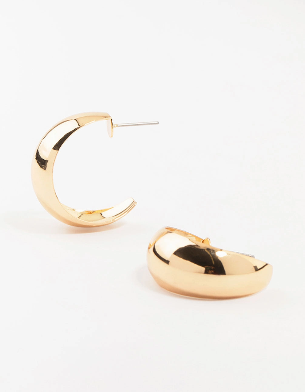 Contemporary Form Classic Detailing Hollow Wide Gold Hoop Earrings
