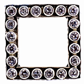 Stunning Cubic Zirconia Silver Pendant - Elegant & Affordable Jewelry For Tradition