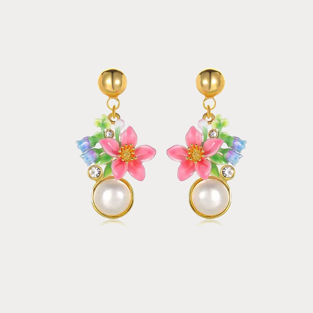 Tropical Flower Pearl Earrings Glow Detail