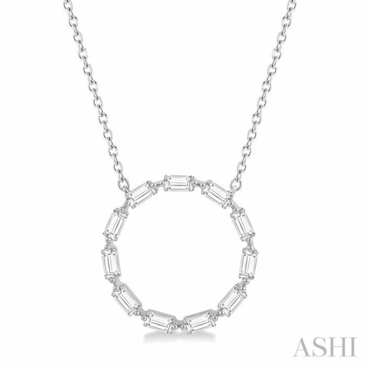 Superb Accessory 1/2 Ctw Circle Round Cut Diamond Pendant With Chain in 14K White Gold