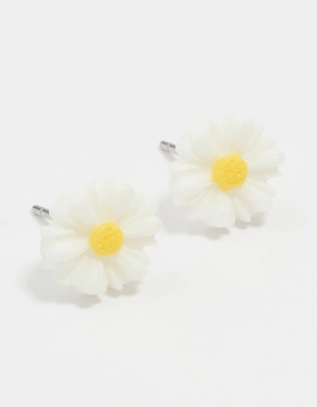 Glam Set Chic piece White & Yellow Acrylic Frangipani Stud Earrings